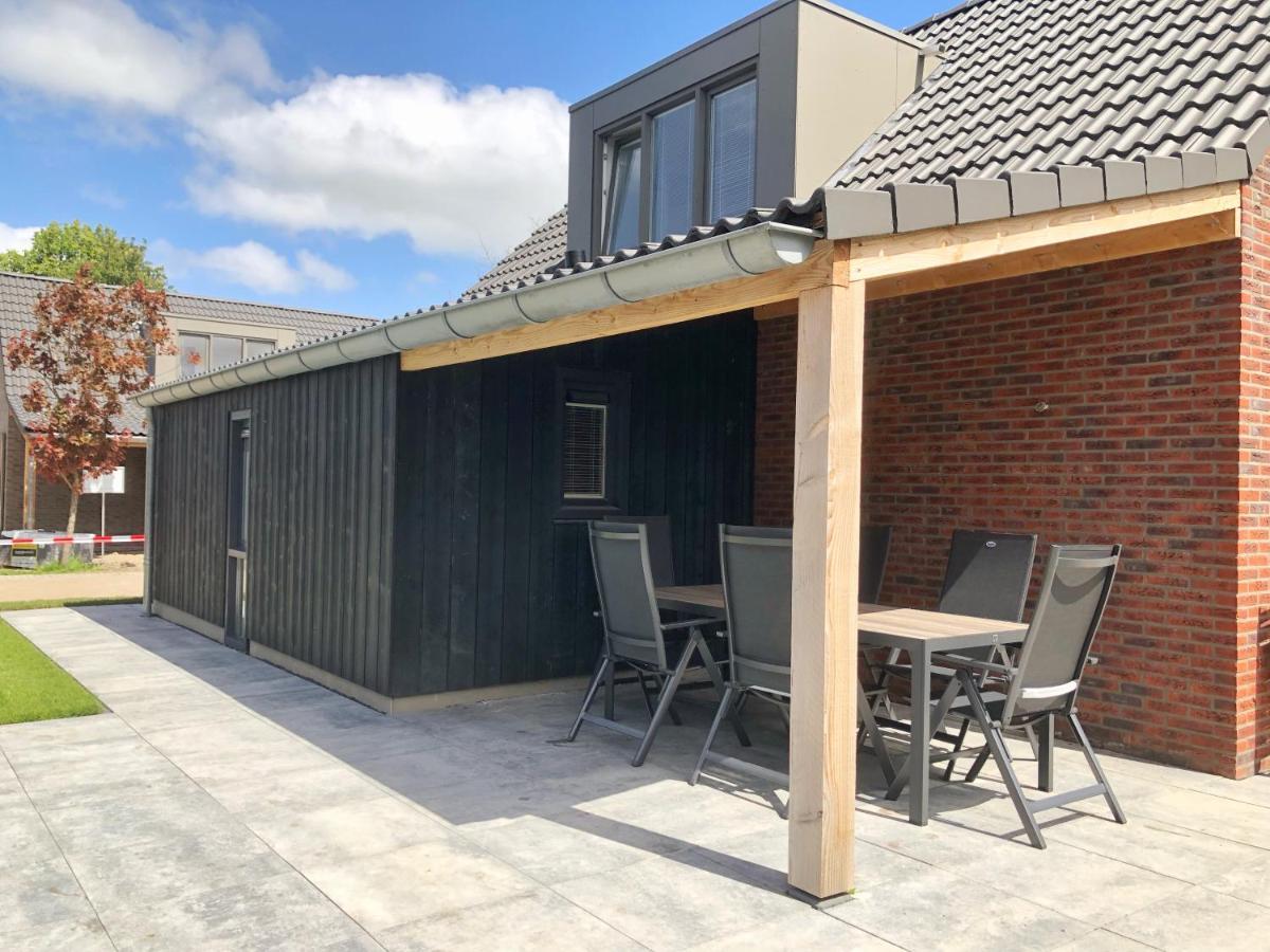 Bungalow 74 Op Recreatiepark De Wielen Sint Maarten Exteriör bild