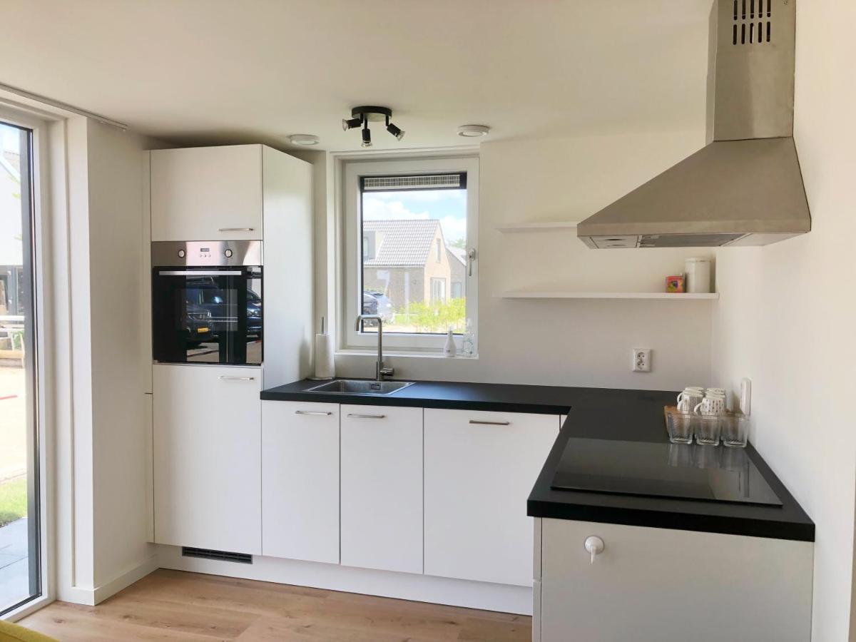 Bungalow 74 Op Recreatiepark De Wielen Sint Maarten Exteriör bild